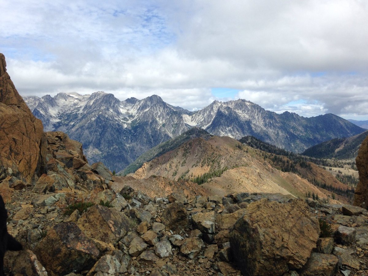 Coming over the top of Earl Peak, wow! Stuart and the Enchantments were amazing!