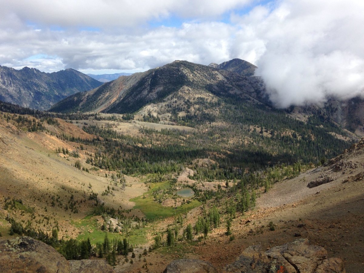 Looking down into the basin behind Earl Peak